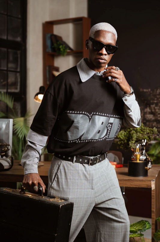 Slant Sparkline Black Tee